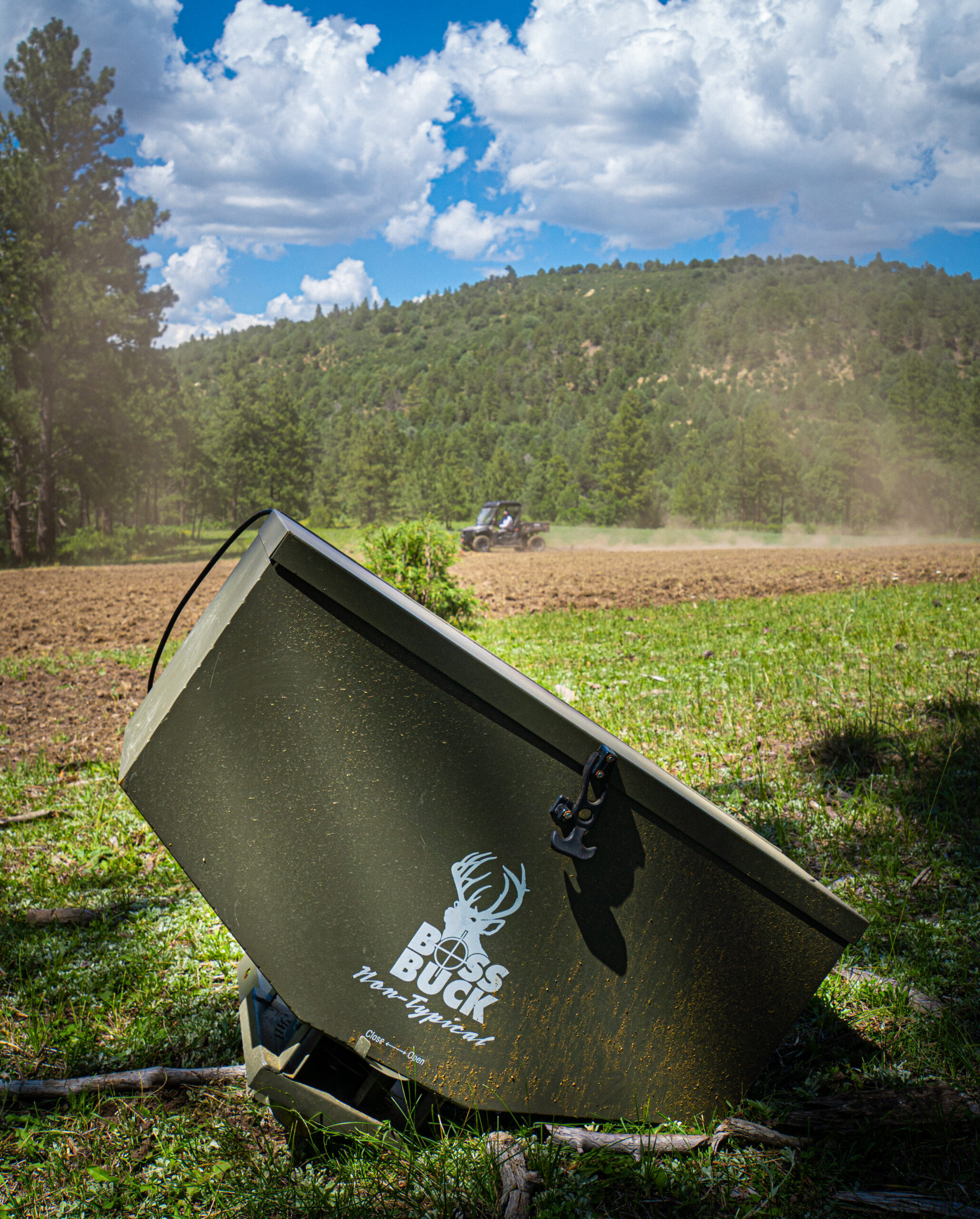 80lb. Capacity Seeder/spreader