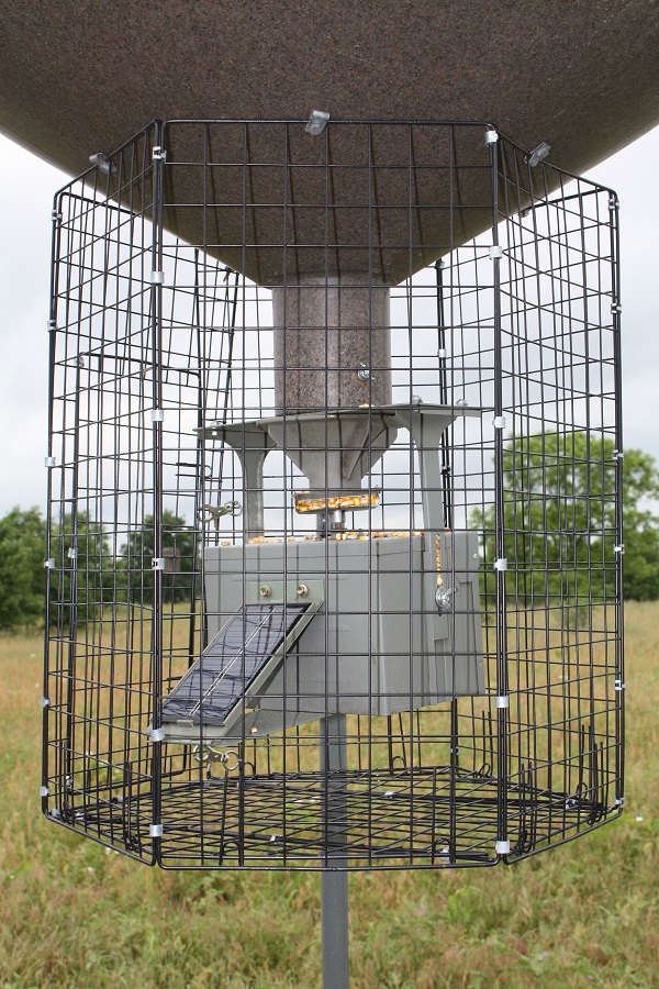 Varmint Cage Large Deluxe Round Boss Buck