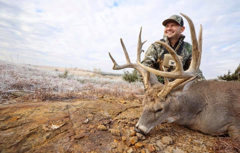boss buck No-Fail Deer-Feeding Strategies for Your Favorite Time of Year feature